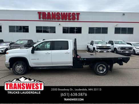 Used 2024 Chevrolet Silverado 3500 LT w/ Convenience Package AWD/4WD image 2