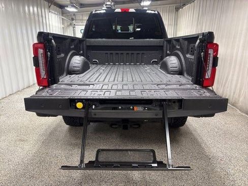 Used 2024 Ford F350 Platinum w/ Tremor Off-Road Package image 31