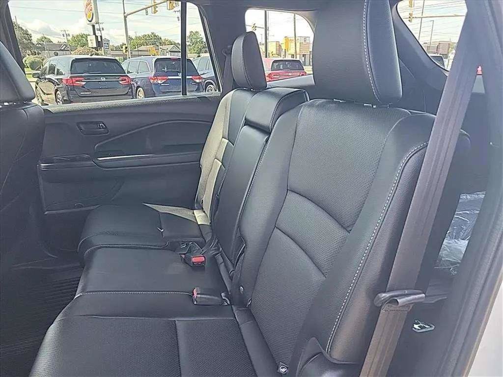 Used 2023 Honda Passport EX-L image 19