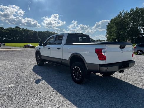 Used 2018 Nissan Titan PRO-4X w/ Pro-4x Utility Package AWD/4WD image 6