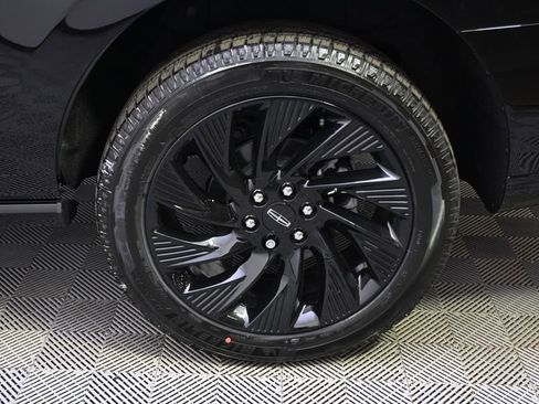 New 2026 Lincoln Navigator Reserve AWD/4WD image 20