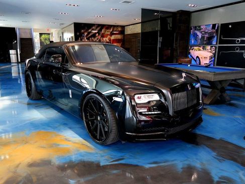 Used 2016 Rolls-Royce Dawn image 1