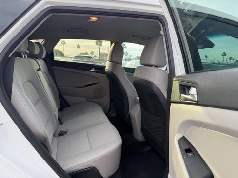 Used 2020 Hyundai Tucson SE image 27