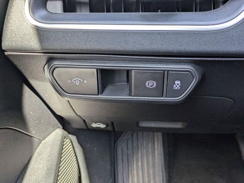 Used 2025 Kia K4 LXS image 25