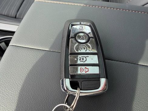 New 2026 Lincoln Nautilus Reserve image 38