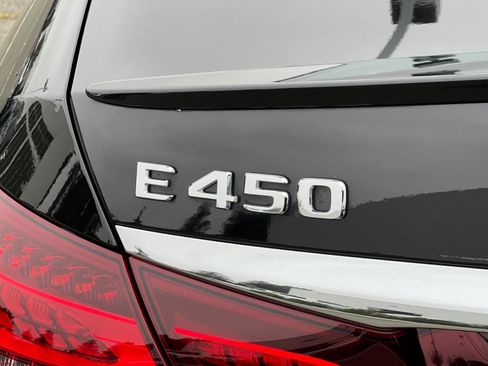 Used 2022 Mercedes-Benz E 450 4MATIC Sedan image 24
