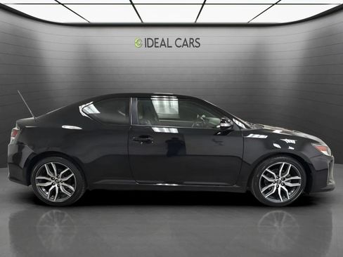 Used 2014 Scion tC FWD image 4