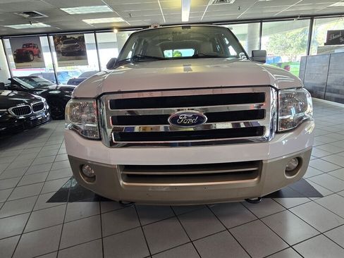 Used 2014 Ford Expedition EL XLT w/ Equipment Group 202A AWD/4WD image 2