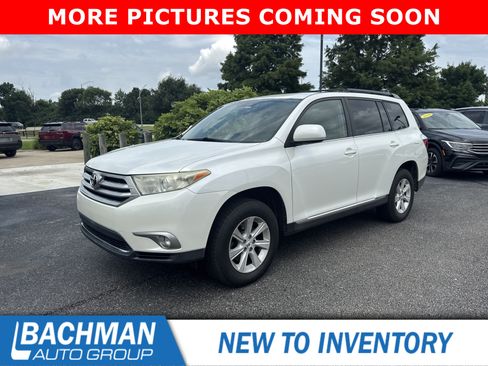 Used 2012 Toyota Highlander FWD w/ Tech Pkg image 11