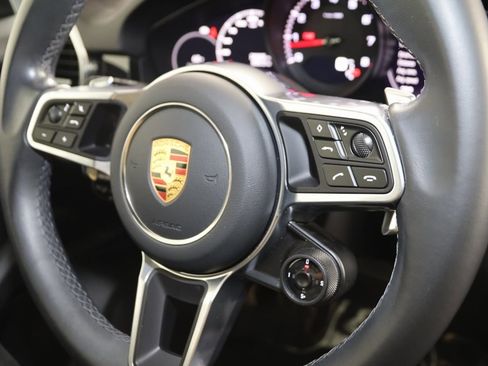 Used 2023 Porsche Cayenne Coupe image 75