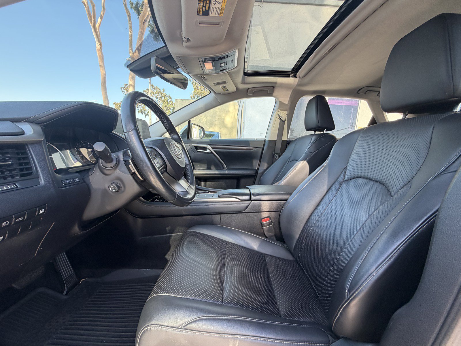 Used 2022 Lexus RX 450h AWD w/ Premium Package image 7