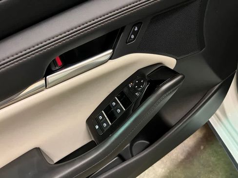 Used 2025 MAZDA MAZDA3 s image 16