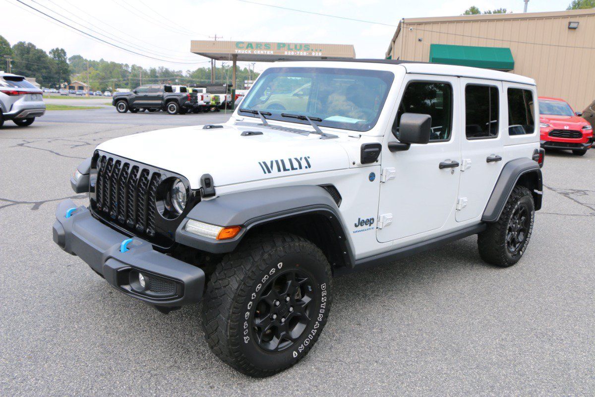 Used 2023 Jeep Wrangler Unlimited w/ Sun & Screen Package AWD/4WD image 1