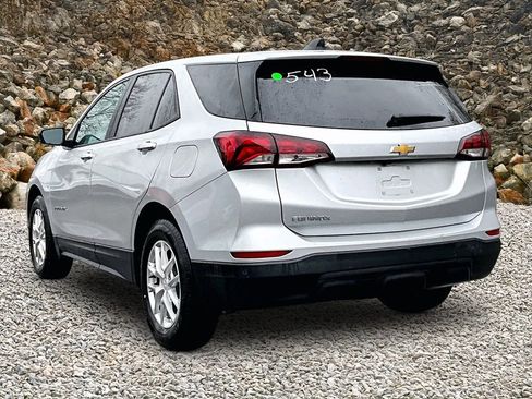 Used 2022 Chevrolet Equinox LS FWD image 9