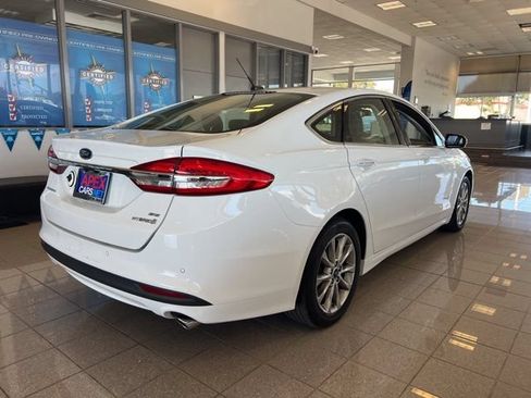 Used 2017 Ford Fusion SE w/ Equipment Group 602A FWD image 5