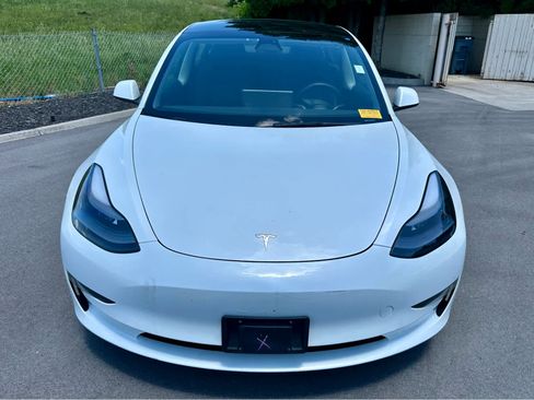 Used 2023 Tesla Model 3 Standard Range RWD image 2