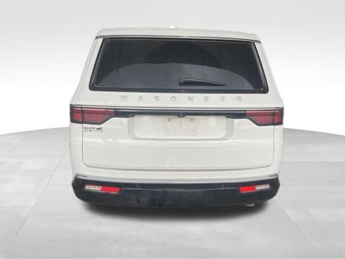 Used 2024 Jeep Wagoneer L 4WD w/ Premium Group I image 6