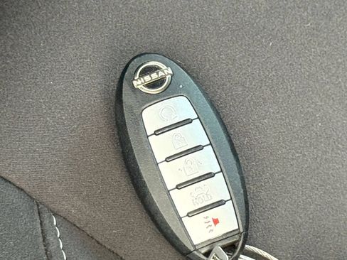 Used 2025 Nissan Altima 2.5 SV FWD image 21