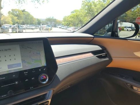 Used 2026 Lexus RX 350h w/ Convenience Package image 29