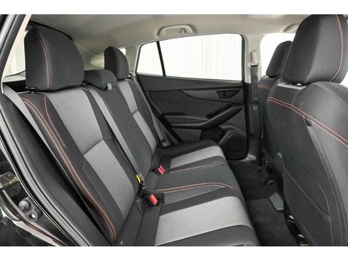 Used 2022 Subaru Crosstrek 2.0i Premium image 17