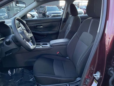 Used 2025 Nissan Sentra SV image 24