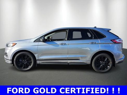 Used 2024 Ford Edge SE w/ Black Appearance Package image 2