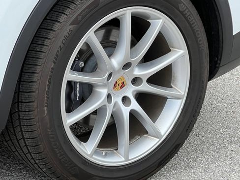 Certified 2024 Porsche Cayenne Coupe AWD/4WD image 14