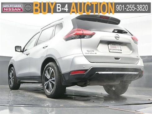 Used 2020 Nissan Rogue SV w/ Premium Package image 25