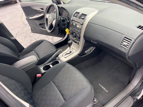 Used 2010 Toyota Corolla image 18