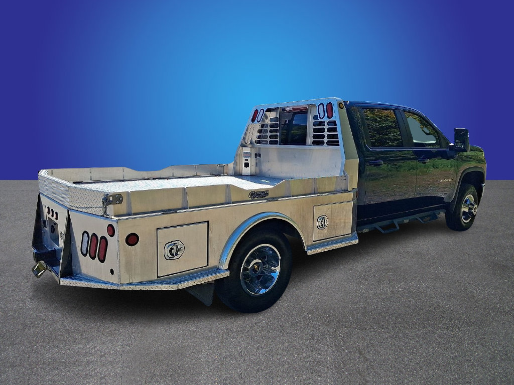 Used 2022 Chevrolet Silverado 3500 LT AWD/4WD image 4