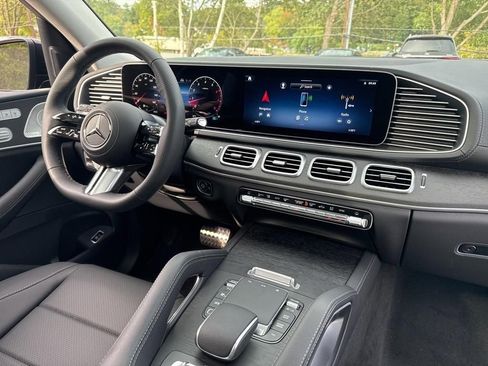 Used 2026 Mercedes-Benz GLS 450 4MATIC image 17