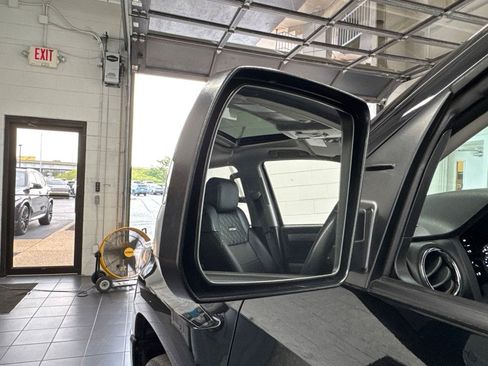 Certified 2019 Toyota Tundra Platinum AWD/4WD image 13