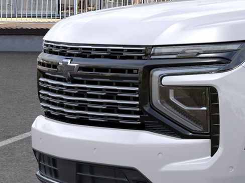 New 2025 Chevrolet Suburban High Country image 13