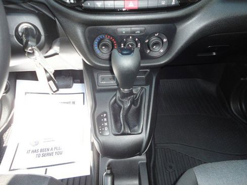 Used 2019 RAM ProMaster City Tradesman SLT image 7