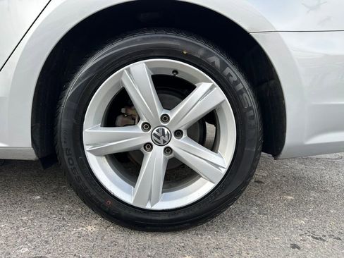 Used 2014 Volkswagen Passat 1.8T Wolfsburg Edition image 31