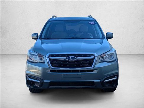Used 2017 Subaru Forester 2.5i Premium w/ Popular Package #2A image 2