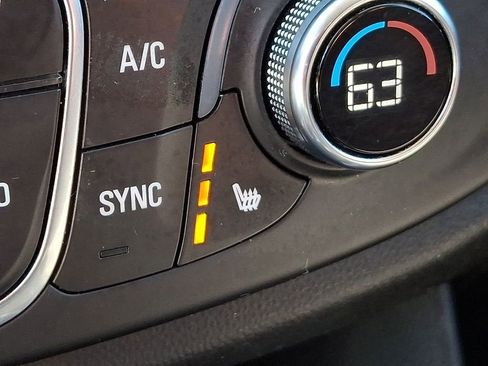 Certified 2019 Chevrolet Traverse LT FWD image 25