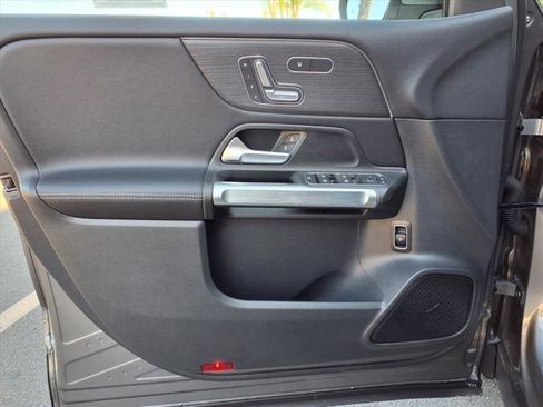 New 2026 Mercedes-Benz GLB 250 image 12