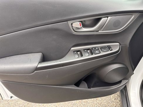 Used 2020 Hyundai Kona Limited image 13