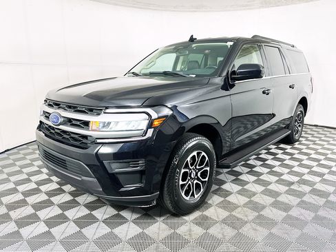 Used 2024 Ford Expedition Max XLT image 7
