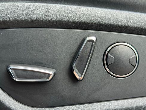 Used 2021 Lincoln Nautilus Reserve image 16