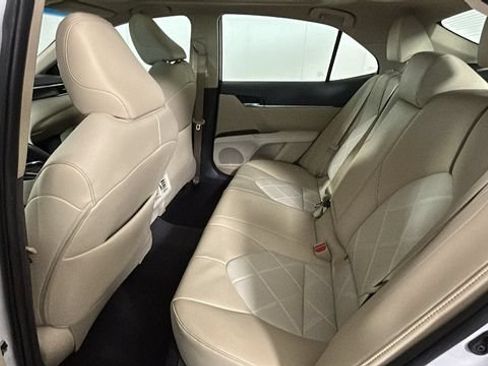 Used 2018 Toyota Camry XLE FWD image 26