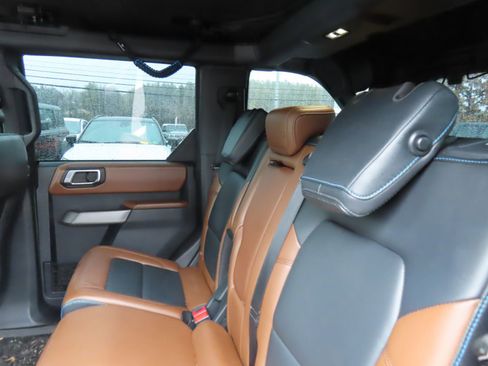 Used 2022 Ford Bronco Outer Banks image 36