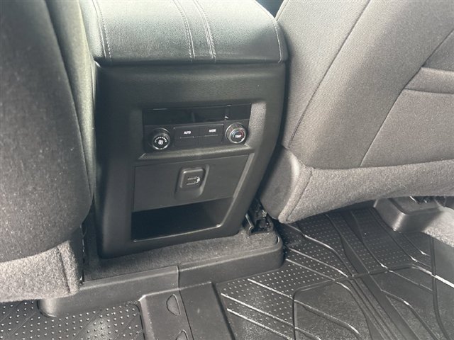 Certified 2023 Chevrolet Traverse LT w/ LPO, Floor Liner Package AWD/4WD image 20