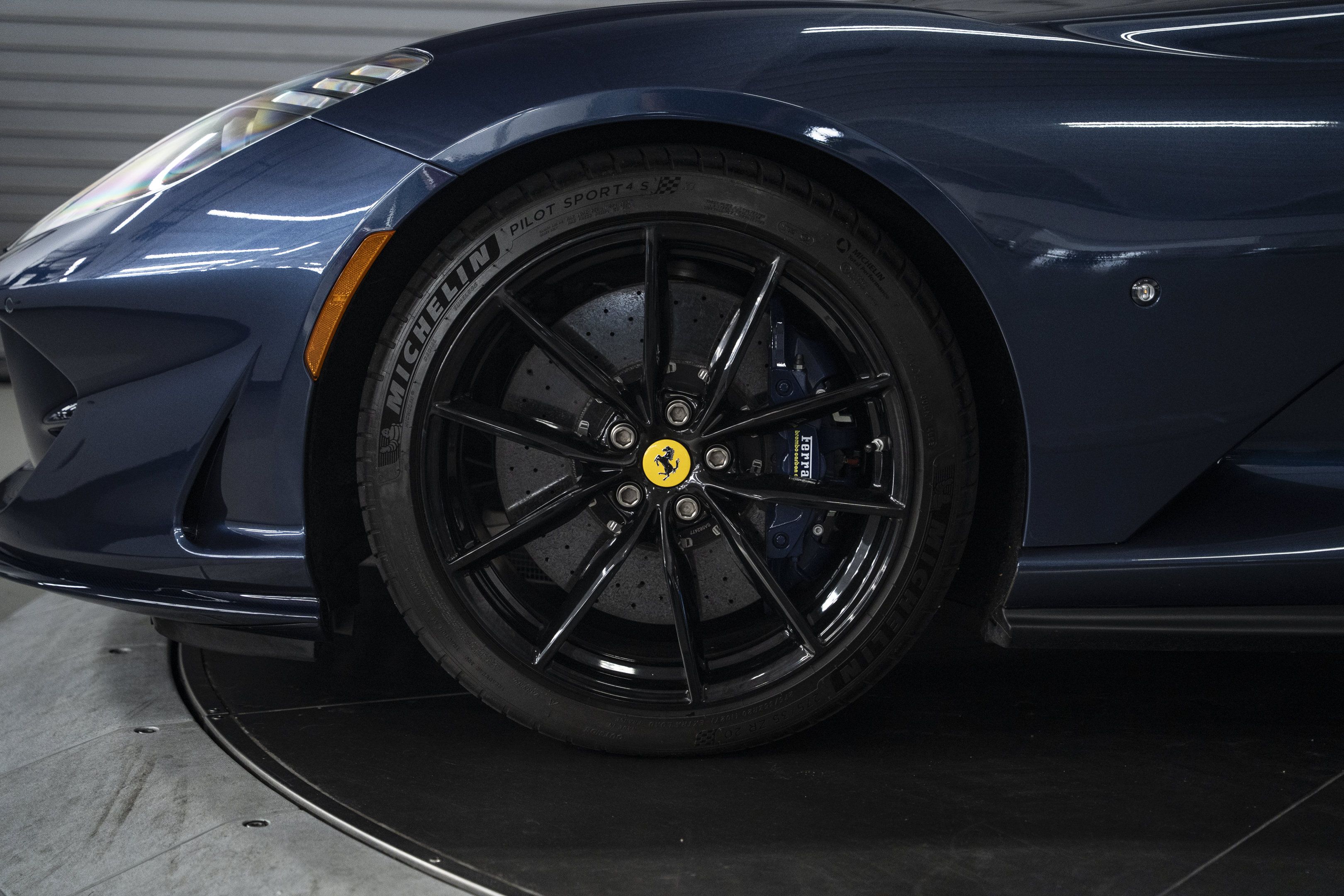 Used 2021 Ferrari 812 GTS RWD image 22
