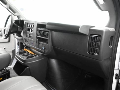 New 2025 GMC Savana 2500 w/ Driver Convenience Package RWD image 21