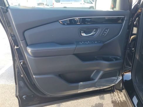 New 2025 Honda Pilot EX-L image 38