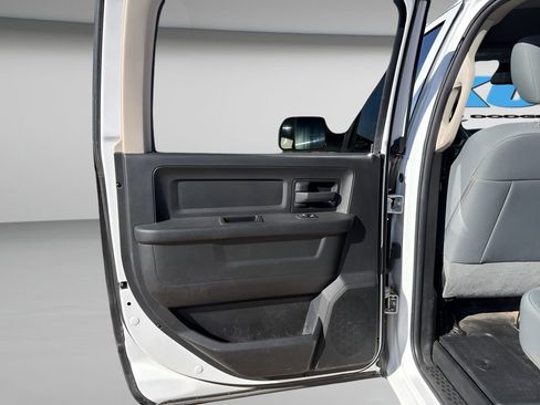 Used 2018 RAM 2500 Tradesman w/ Popular Equipment Group image 16