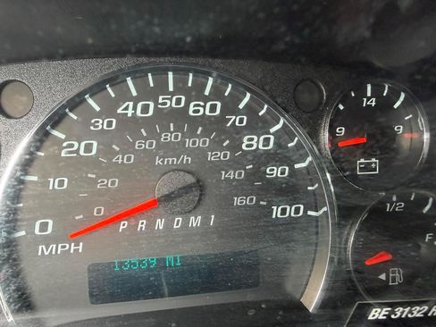 Used 2025 GMC Savana 2500 w/ Driver Convenience Package RWD image 16