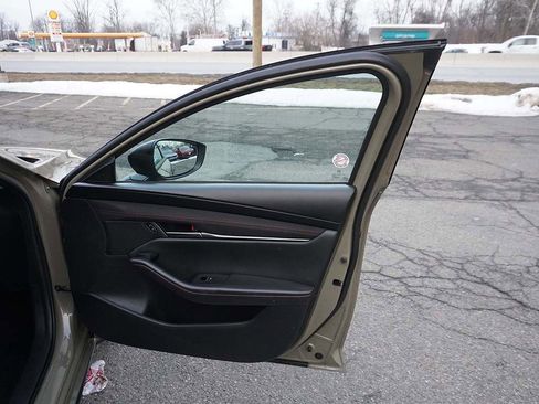 Used 2024 MAZDA MAZDA3 s image 24